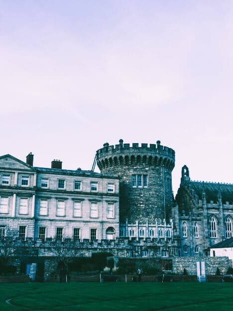 Zboruri către Dublin (DUB)